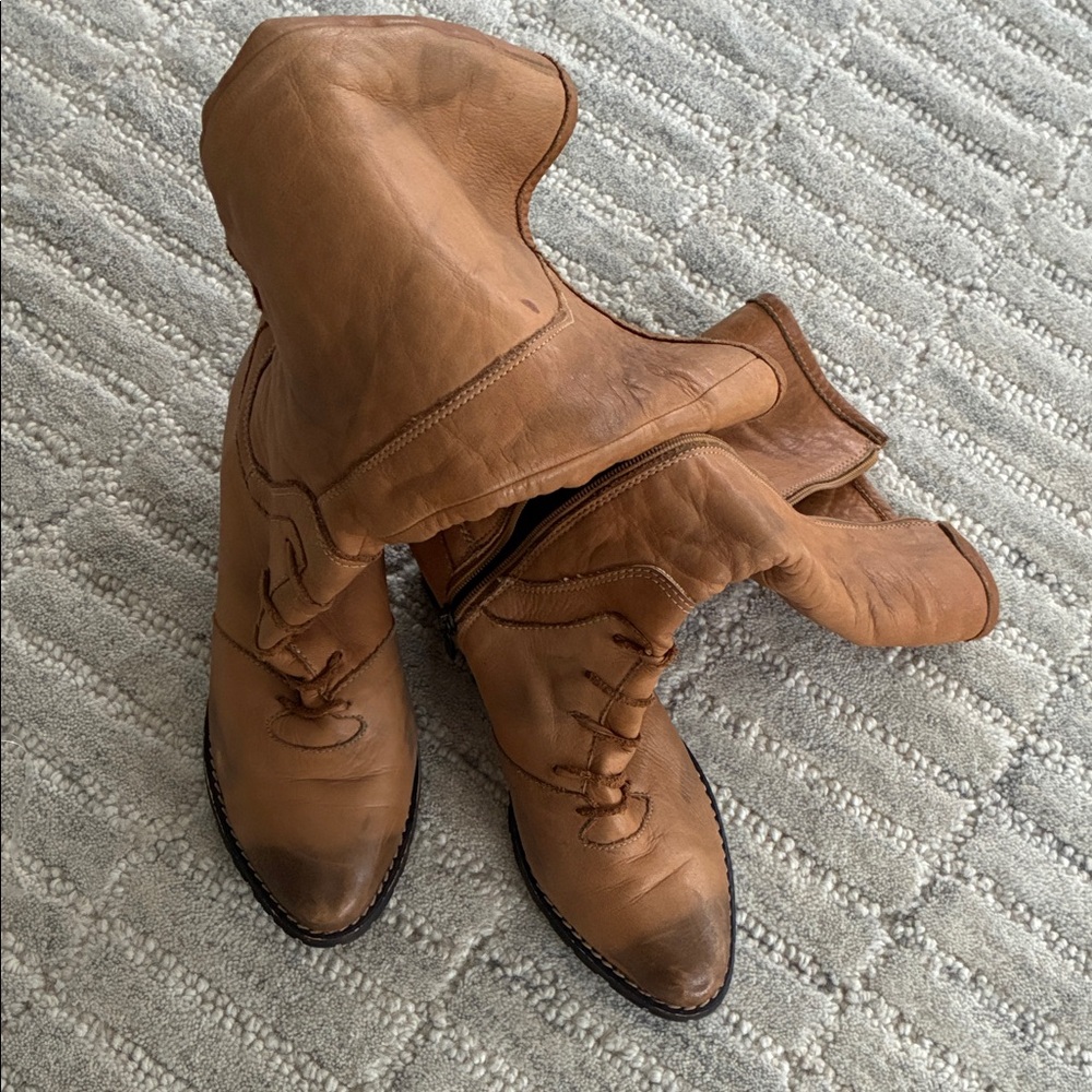 Women’s Tan Leather Boots